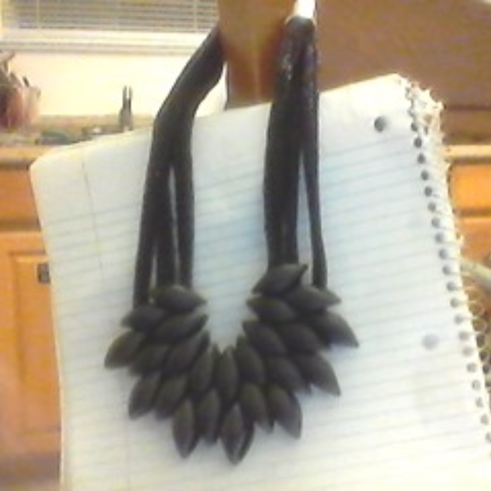 EBONY 3 TIEIR GRADUATED BLACK 16 IN MESH NECKLACE!